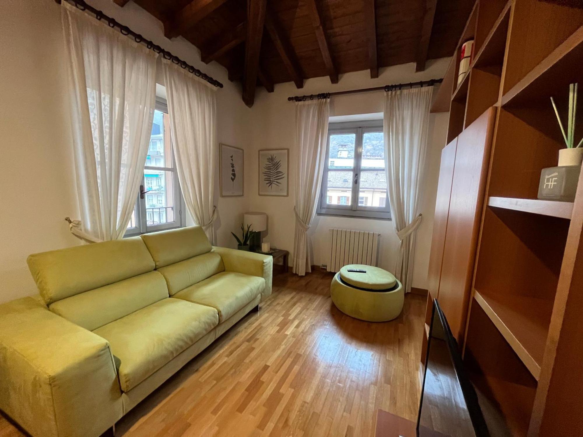 La Corte Di Costantino-Downtown โกโม ภายนอก รูปภาพ